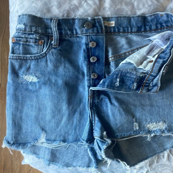 Levi’s premium wedge shorts - Picture 4 of 6